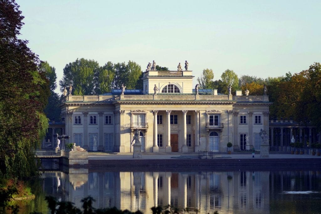 Hoża - historia ulicy i jej atrakcje